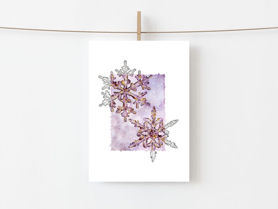 Illustration reproduction d'un dessin à l'aquarelle et encre noire de petits flocons de neige sur fond mauve format affiche A4